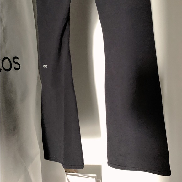 Alo Yoga cropped flare pants XS black - Picture 5 of 7